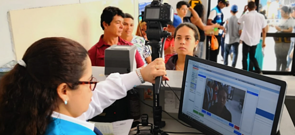 Superintendente de MIGRACIONES y delegación de eurodiputados visitaron a venezolanos en el CEBAF – Tumbes Superintendente de MIGRACIONES y delegación de eurodiputados visitaron a venezolanos en el CEBAF – Tumbes