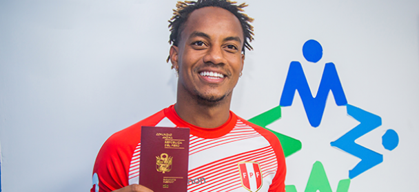 André Carrillo obtuvo su Pasaporte Electrónico y dice que Perú llegará a la final de la Copa América André Carrillo obtuvo su Pasaporte Electrónico y dice que Perú llegará a la final de la Copa América
